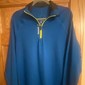 Reebok men’s 1/4 zip shirt